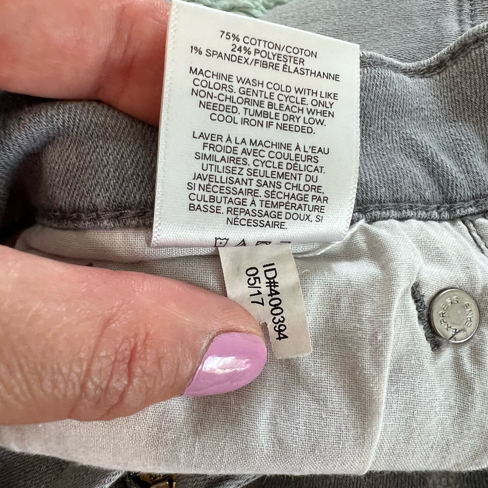 Express Gray Distressed Ripped Jeans - Picture 9 of 12